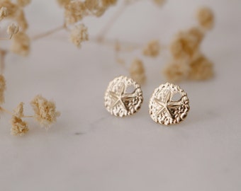 Boucles d’oreilles Sand dollar Stud - Boucles d’oreilles minimalistes Stud - Boucles d’oreilles Dainty - Boucles d’oreilles 14k Gold Filled Sand dollar Stud - Boucles d’oreilles hawaïennes