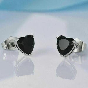 Boucles d'oreilles solitaire en diamant noir taille cœur de 2 carats, plaquées or blanc 14 carats