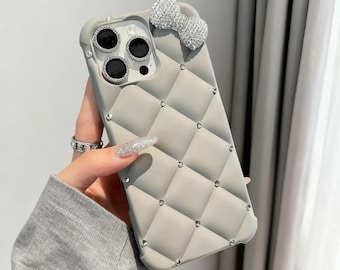 Luxus Kitty Bow Diamant Handyhülle für iPhone 17 Pro Max 16 Pro 15 14 13 12, gesteppter Designer Glitter süße stoßfeste Abdeckung