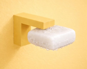 Magnetic soap holder in pink, made from sustainable material with an innovative soap crown - super strong hold!