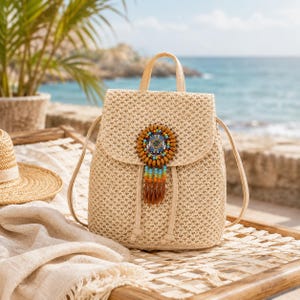 Plecak ze słomy w stylu boho, mini plecak z rafii z koralikami, letnia torba plażowa, prezent na wakacje dla niej