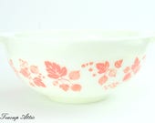 Pyrex Pink Gooseberry Cinderella Mixing Bowl, Vintage Pyrex Bowl, Retro Pink Gooseberry 443 2 1 2 Quart, ca. 1957-1966