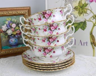 Juego de 4 tazas de sopa de crema con dos asas y plato de Royal Albert Cottage Garden, taza de sopa de porcelana inglesa y soporte.
