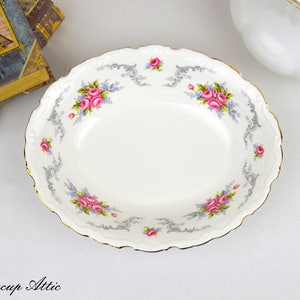 AUF Verkauf Royal Albert Tranquility 9 Zoll Oval Gemüseschale, englisch Knochen China Ersatz Gemüseschale, ca. 1969