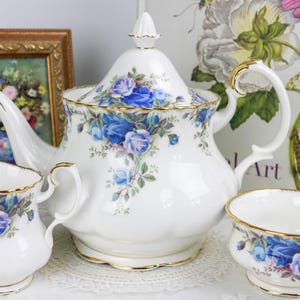 Conjunto de chá Royal Albert Moonlight Rose, bule grande de porcelana inglesa Royal Albert Moonlight Rose, creme e açúcar, chá da tarde