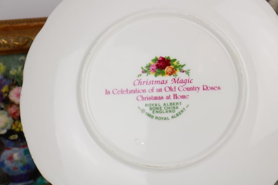 ロイヤルアルバート　クリスマス　プレート　オ一ルドカントリーローズ ロイヤルアルバート オールドカントリーローズ クリスマスマジック