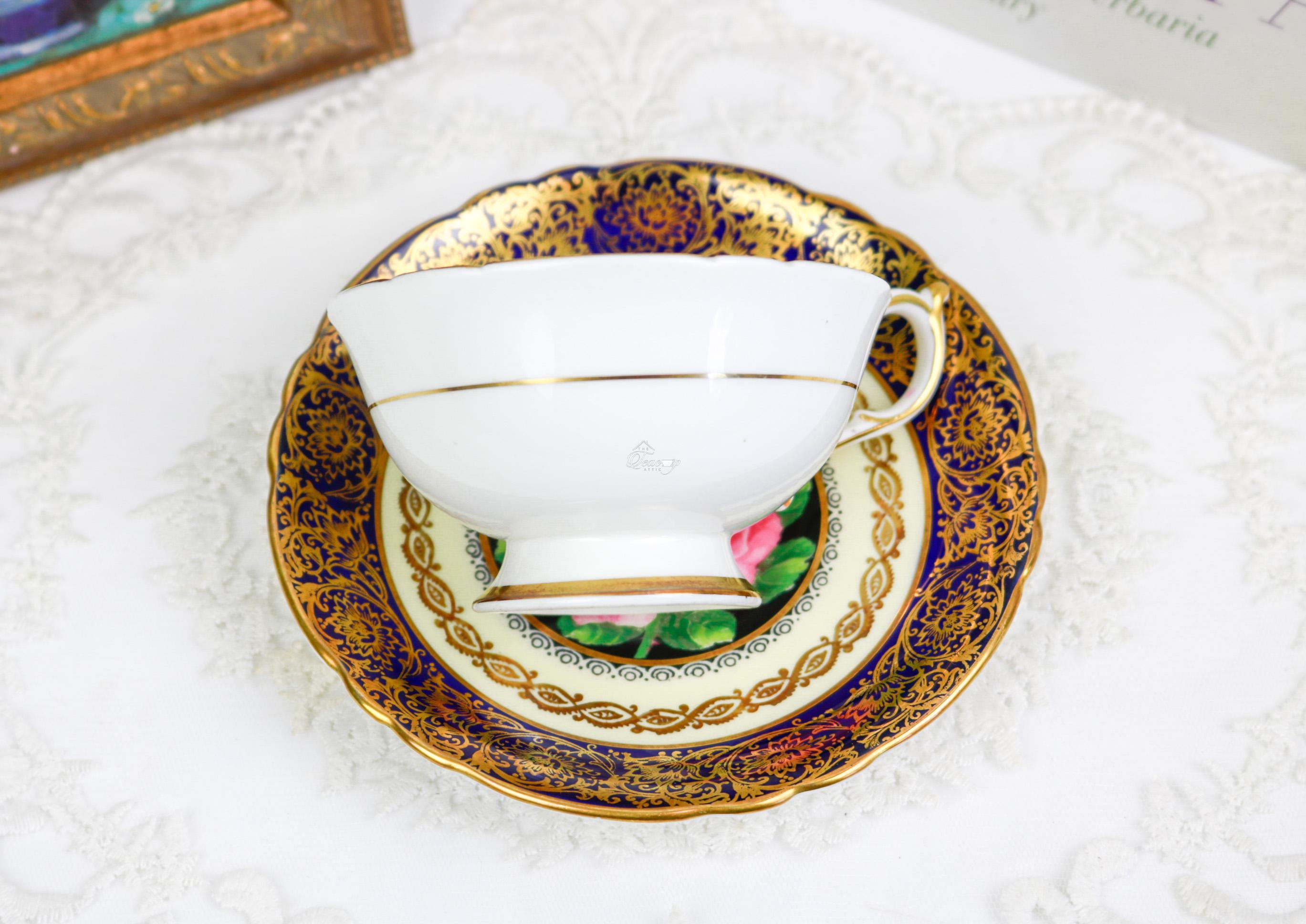 パラゴン コバルトブルーとゴールドのティーカップとソーサー、ピンク