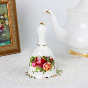Cloche Royal Albert Old Country Roses, cloche anglaise en porcelaine tendre, Chine vintage