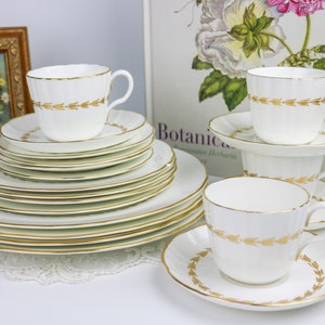 Set of 4 Royal Worcester 5 Piece Place Settings, English Bone China Dinnerware, Instant Dinner Party