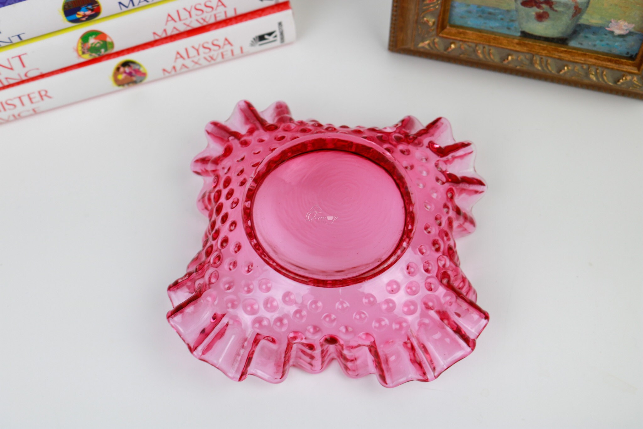 フェントン レッド オパールセント ホブネイル フリル ボンボン