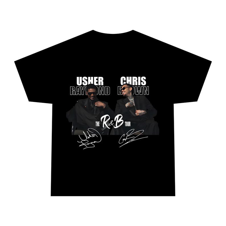 Puede incluir: Camiseta negra con Usher Raymond y Chris Brown. El texto "USHER RAYMOND" y "CHRIS BROWN" est&aacute; sobre la imagen de los dos hombres. El texto "The R&B Tour" est&aacute; debajo de la imagen, con dos firmas.