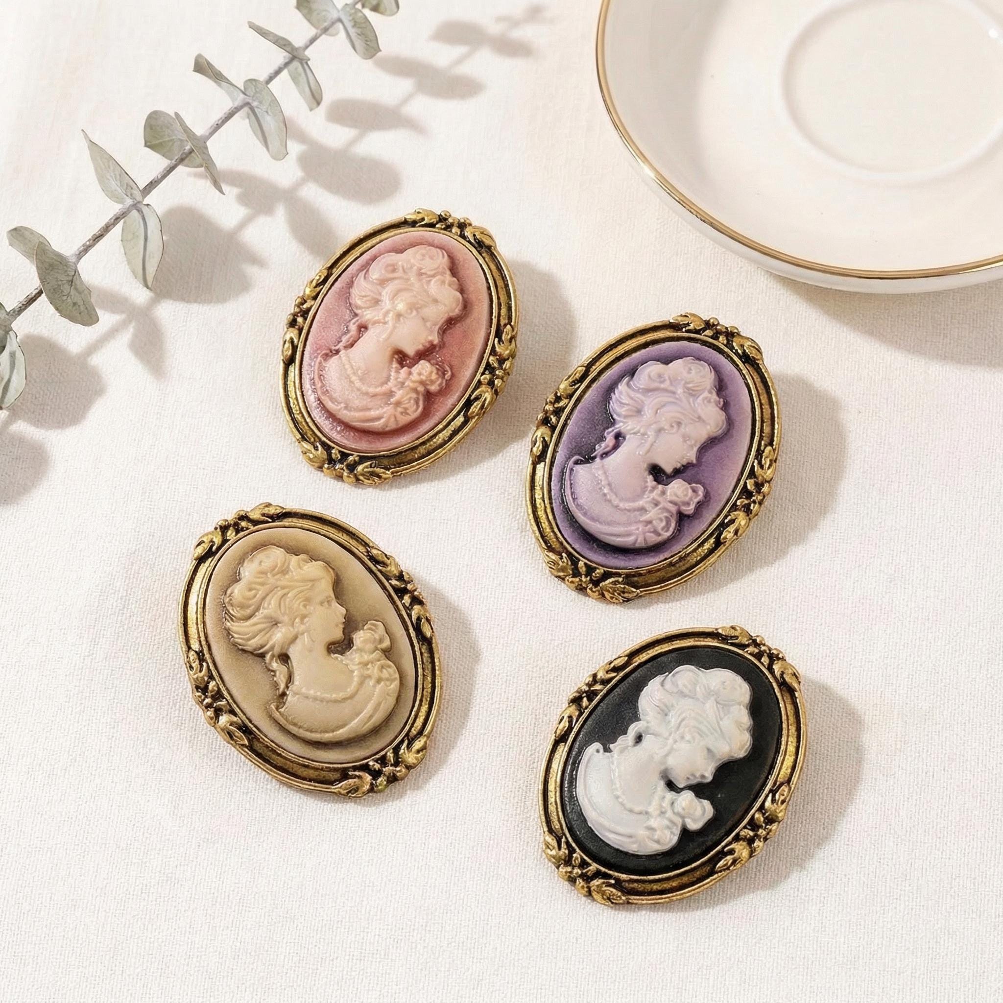 レトロなヴィンテージのブローチ - Etsy 日本