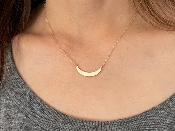 Hammered curved bar necklace clearance