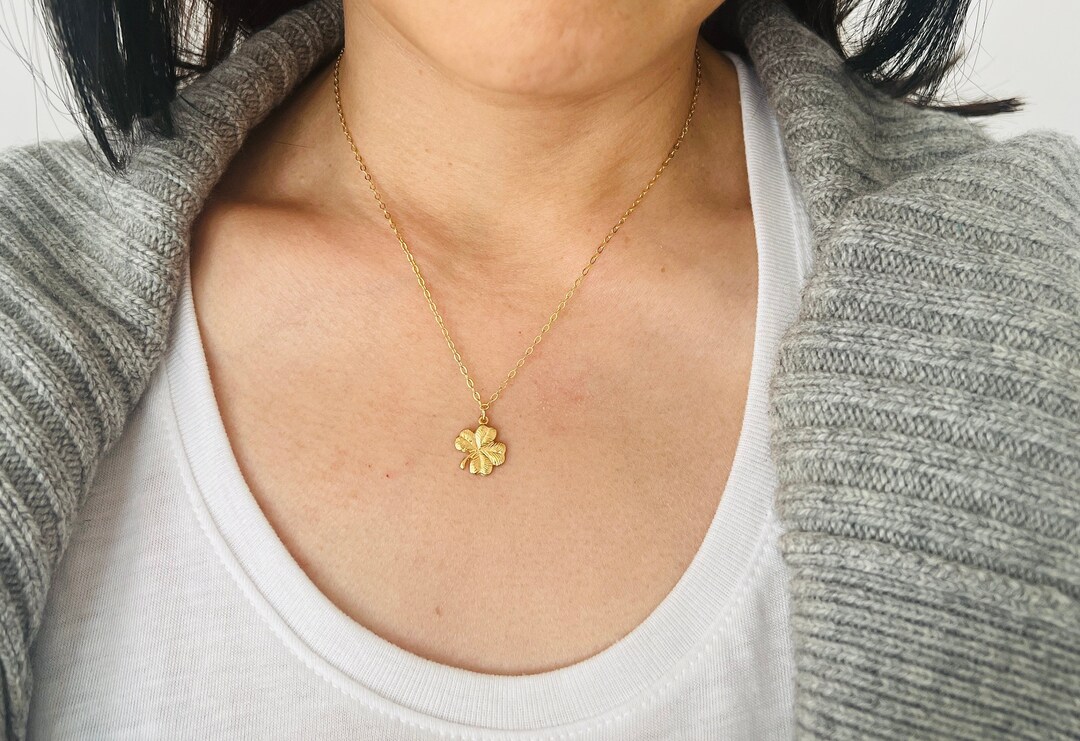 Mini Four-leaf Clover ネックレス Ф Amazon.com: Tiny Four Leaf Clover Necklace - 925 Sterling