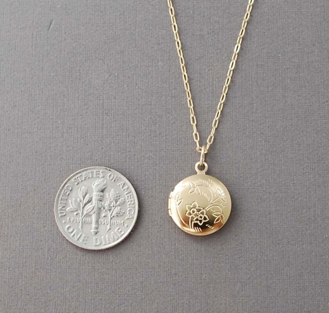 Small Gold Round Locket Necklace Etsy