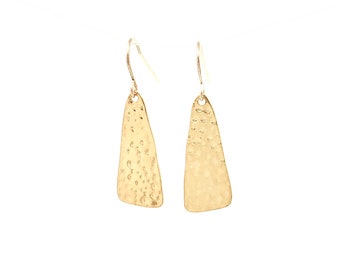 Brincos de ouro martelado