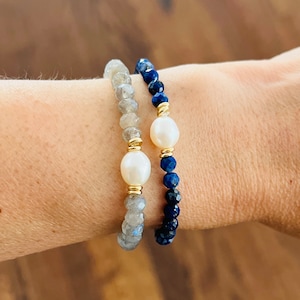 Pulseira de contas de lápis-lazúli ou labradorita e pérolas – ouro, ouro rosa ou prata esterlina – joias delicadas com pedras preciosas – presente para ela