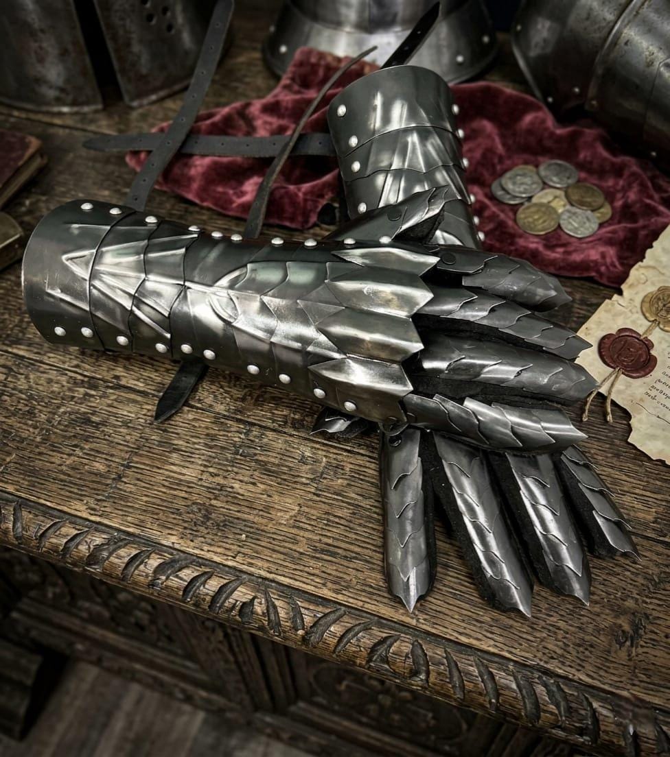 Medieval Articulated Steel Gauntlets - Full Finger Protection for ...