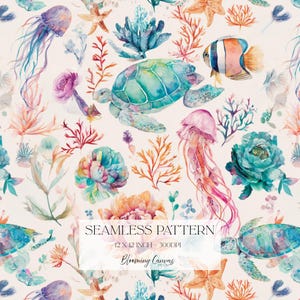 Puede incluir: Patrón sin costuras de acuarela con tortugas marinas, medusas, estrellas de mar, corales y peces en tonos azules, turquesas, naranjas y rosas. El patrón incluye el texto "SEAMLESS PATTERN" y "Blooming Canvas Studio". El patrón mide 30,48 x 30,48 cm.