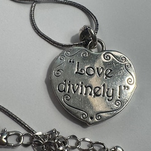 Brighton Silver-Tone Heart Necklace – Angel Charm, ‘Love Divinely’ Pendant zdjęcie 2