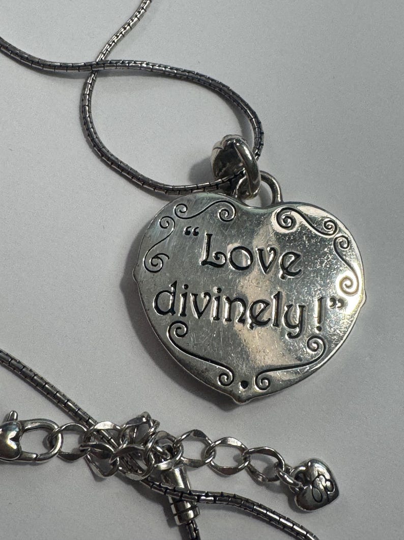 Brighton Silver-Tone Heart Necklace – Angel Charm, ‘Love Divinely’ Pendant zdjęcie 2