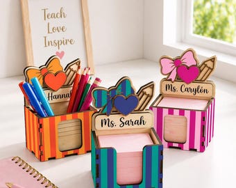 Leraar post-it notitiehouder, aangepaste houten leraar bureau organizer, gepersonaliseerde naam notitiehouder, einde schooljaar cadeau voor leraar