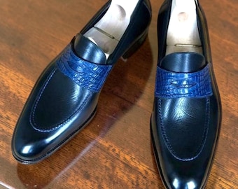 Handgefertigte schwarze Lederloafer mit blauen Krokodildetails – Elegante Herren-Slipper