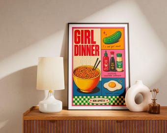 Lustiges Poster zum Abendessen für Mädchen – Retro-Ramen-Kunstdruck – Trendige Küchenwanddeko – Illustration eines traurigen Mädchens beim Snacken – Farbenfrohe Pop-Art-Zimmerdeko