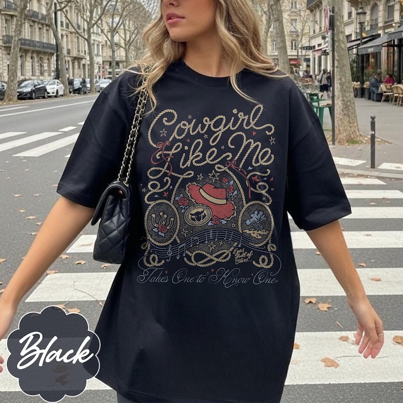 Camiseta vintage Our Cowgirl Like Me Tera Comfort Colors, camiseta Toy Story Jessie, camiseta retro Disney Cowgirl, camiseta vaquera Pixar, viaje de chicas a WDW imagen 1