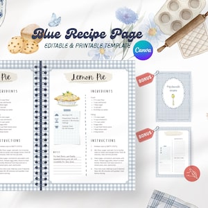 Op de afbeelding: Een blauwe receptpagina sjabloon met de tekst "Blue Recipe Page EDITABLE & PRINTABLE TEMPLATE Canva". Het open notitieboek toont een citroentaartrecept met ingrediënten en instructies. Extra receptkaarten en illustraties met bakthema maken het ontwerp compleet.