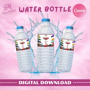 Puede incluir: Tres botellas de agua transparentes con tapas azules y etiquetas con dibujos de coches y el nombre "JEREMY" con el número "5". Las botellas están rodeadas de salpicaduras de agua, con el texto "WATER BOTTLE" y "DIGITAL DOWNLOAD".