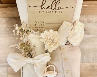 Luxury Neutral Baby Gift Box | Organic Baby Shower Gift for Newborn | Gender Neutral New Baby Gift Basket