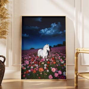 Dromerige witte paard kunst aan de muur, poster maanverlichte bloemenveld, romantisch paardencanvas, decor nachtelijke hemel bloemen
