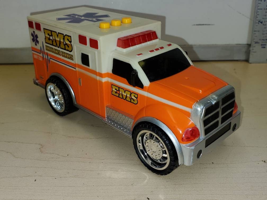 Ambulancia de sales juguete en toysrus