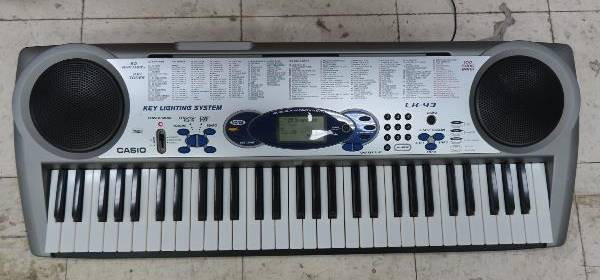 utilfredsstillende Tulipaner Kano Casio LK-43 Electric Keyboard Piano with Key Lighting System. - Etsy 日本