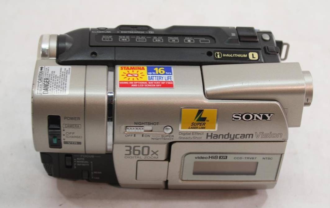 Sony Handycam Video Hi8 XR CCD-TRV87 Camcorder. Tested. Free