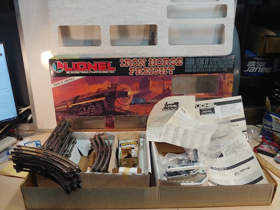 lionel iron horse freight train set