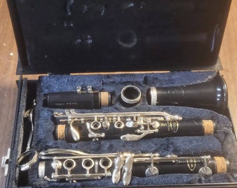 Vito Reso-Tone USA Clarinet with Case. Free shipping
