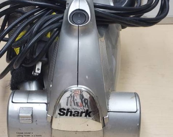 Shark Handheld Bagless Vacuum Cleaner. Lightweight. Model V1510. Tested
