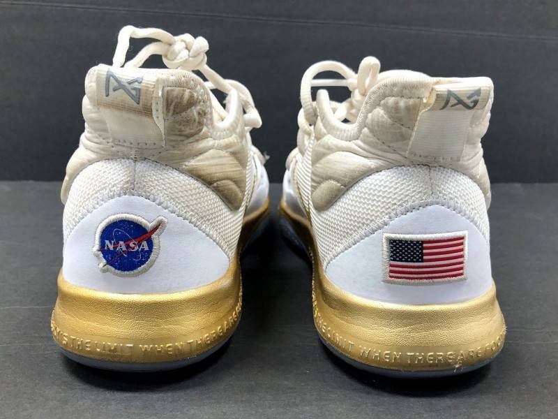 Nike top apollo missions