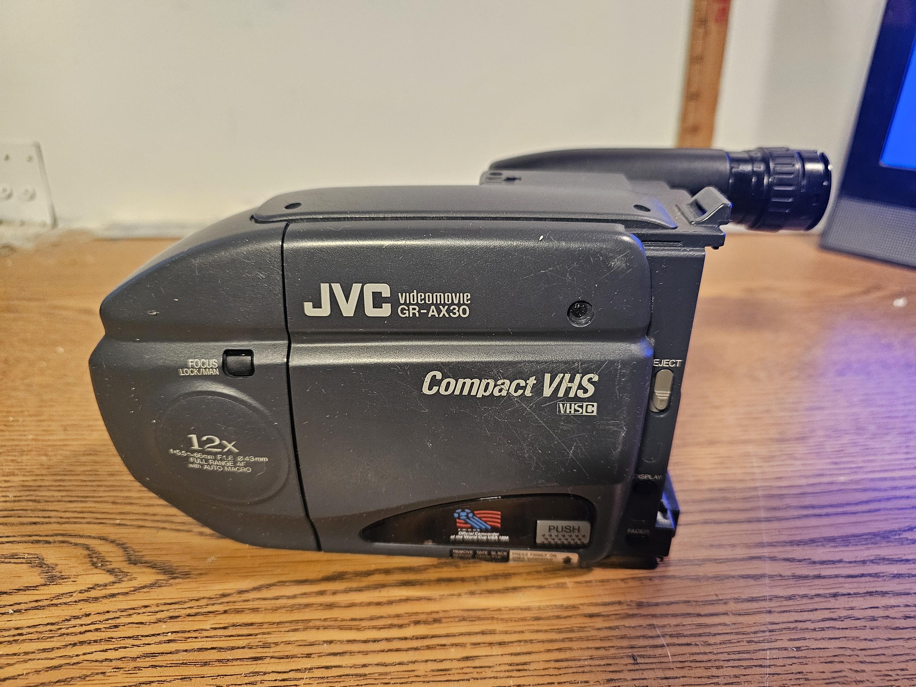 JVC Compact VHS-C GR-AX720U Camcorder Video Camera and Accessories ...