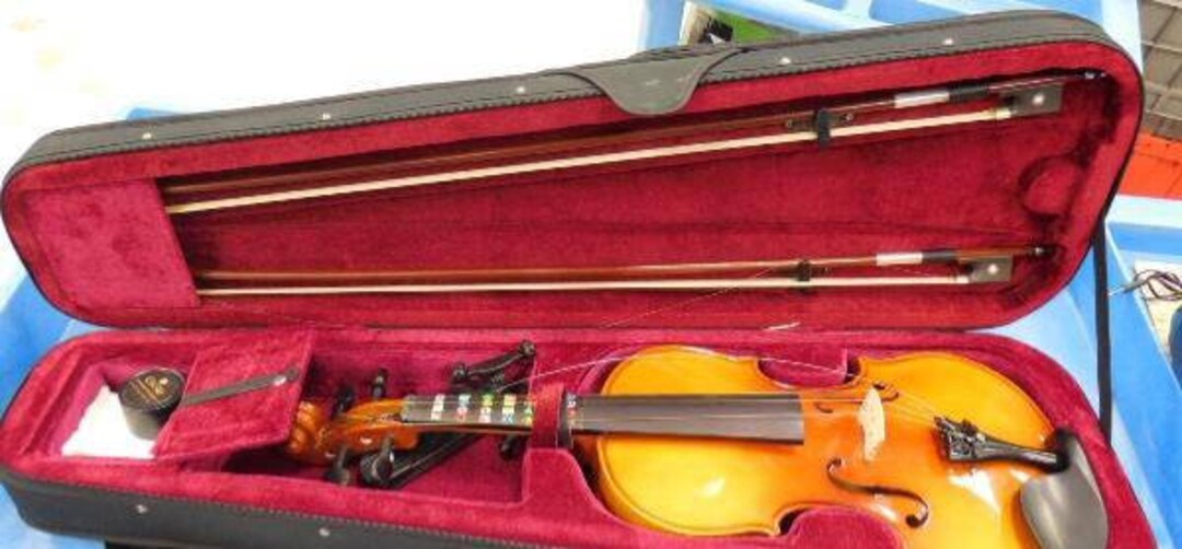 Original　Cecilio　1/2　Shipping　Violin　by　Mendini　Free　Etsy　in　Case.　Canada