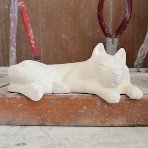 Ready to Paint-Small Shelf Husky - S-2795