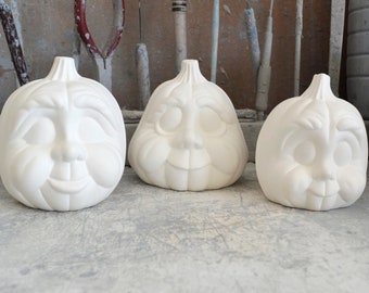 Ready to Paint - Character Pumpkins - Donas D-563