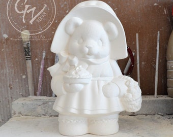 Ready to Paint - Girl Bear Pilgrim - Clay Magic 1379