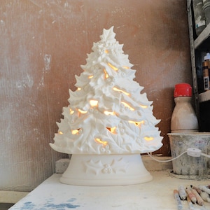 Ready to Paint - NEW Holly Christmas Tree 3 - Clay Magic 4357