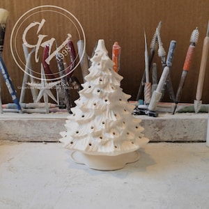 Klaar om te schilderen - 7-inch kerstboom met voet - Doc Holliday DH-669