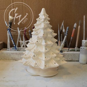 Ready to Paint - 9.5-inch Christmas Tree with Base - Doc Holliday DH728
