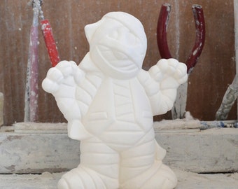 Ready to Paint - Gangbuster Mummy - Clay Magic 3352