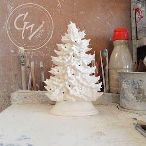 Ready to Paint - 8.75-inch Holly Tree - Nowells 2852